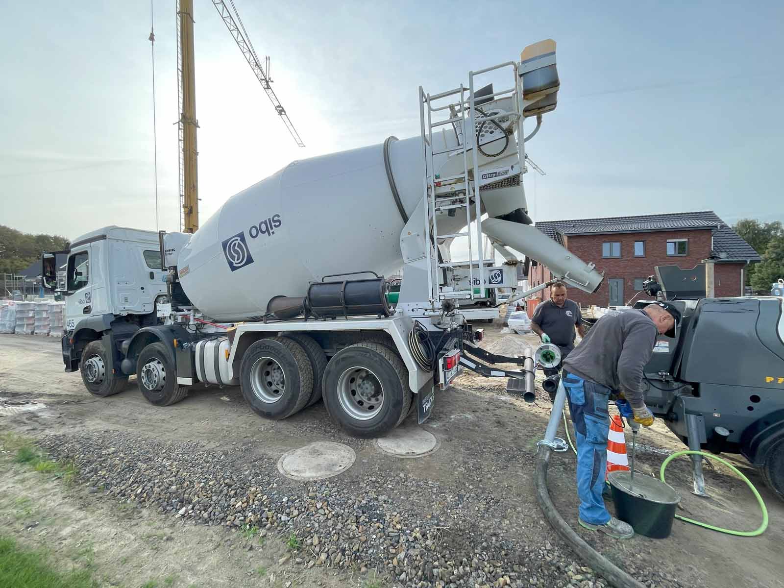 Fahrmischer + Pumpe im Einsatz